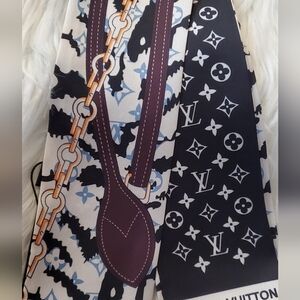 COPY - Accessory; 100% Silk